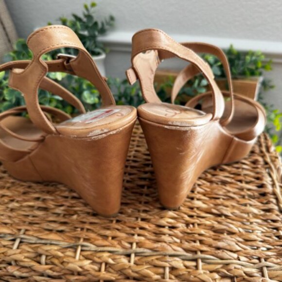 American Rag Rachey Platform Wedge - Picture 5 of 5